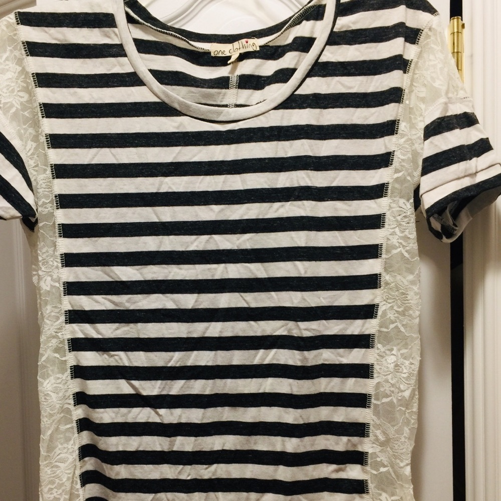 Striped t shirt with lace